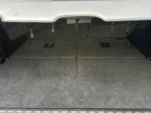 Used 2021 Lexus GX 460 Premium w/ Premium Package image 15