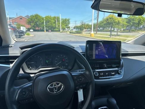 Used 2024 Toyota Corolla LE FWD image 11