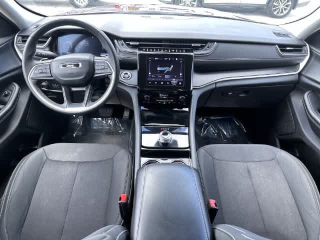 Used 2023 Jeep Grand Cherokee Laredo RWD image 22