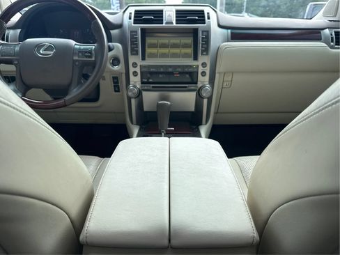 Used 2010 Lexus GX 460 w/ Comfort Plus Pkg AWD/4WD image 15