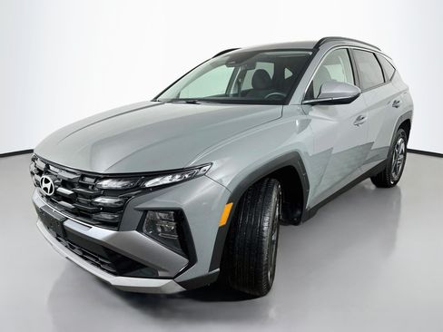 Used 2025 Hyundai Tucson SEL AWD/4WD image 3