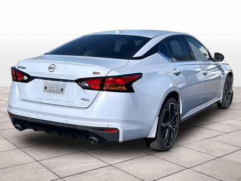 Used 2024 Nissan Altima 2.5 SR w/ SR Premium Package AWD/4WD image 9