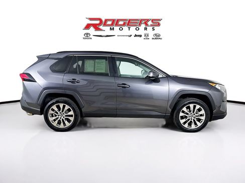 Certified 2021 Toyota RAV4 XLE Premium AWD/4WD image 14