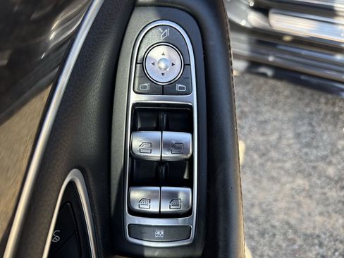 Used 2020 Mercedes-Benz S 560 Sedan w/ AMG Line Exterior image 13