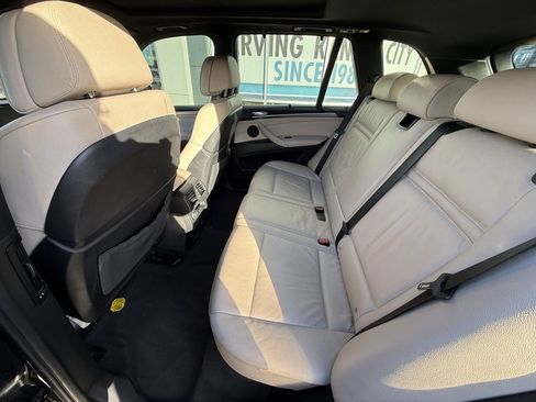 Used 2011 BMW X5 xDrive35i image 9