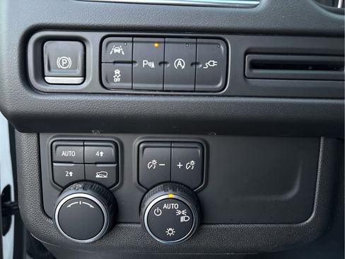 Used 2021 Chevrolet Tahoe LT image 30