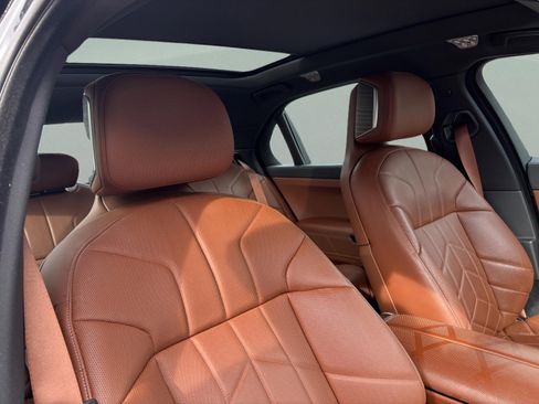 Used 2023 BMW 760i xDrive w/ Luxury Rear Seating Package image 20