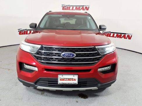 Used 2020 Ford Explorer XLT w/ Equipment Group 202A AWD/4WD image 2