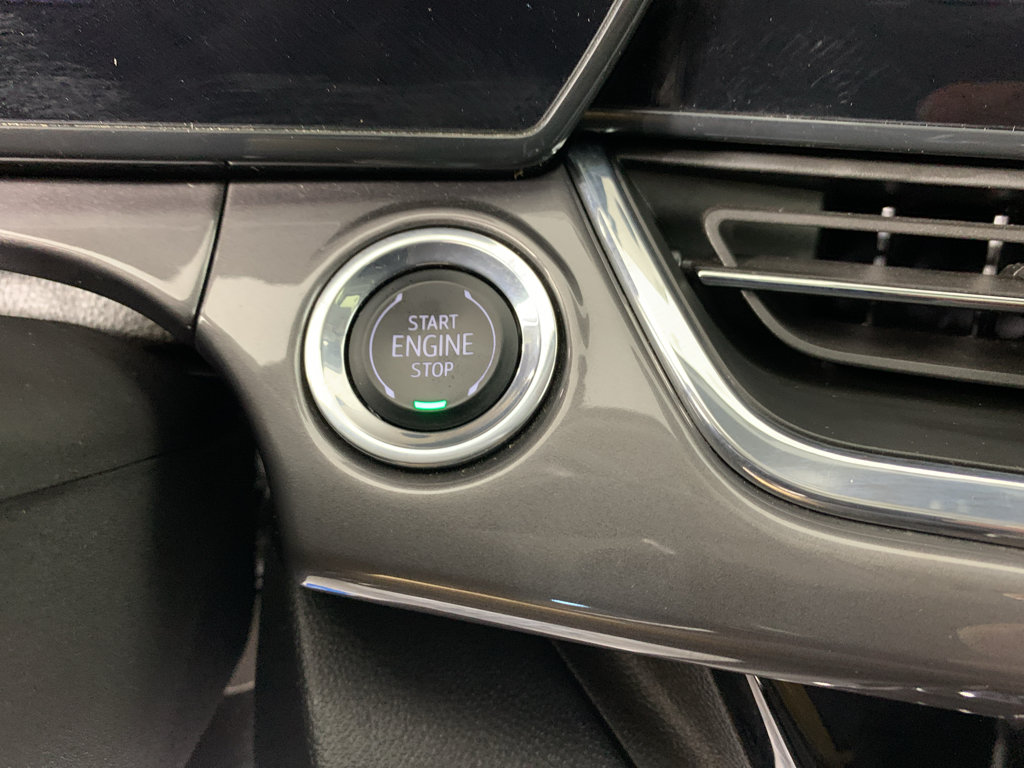 Used 2025 Chevrolet Trax ACTIV w/ Sunroof Package FWD image 17