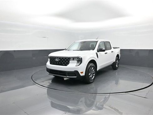 New 2026 Ford Maverick XLT w/ Equipment Group 301A image 3