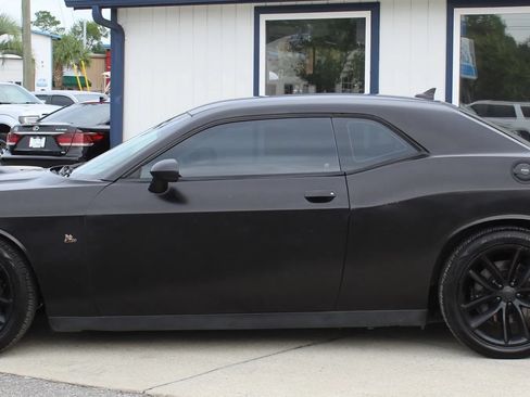 Used 2016 Dodge Challenger R/T Scat Pack RWD image 2