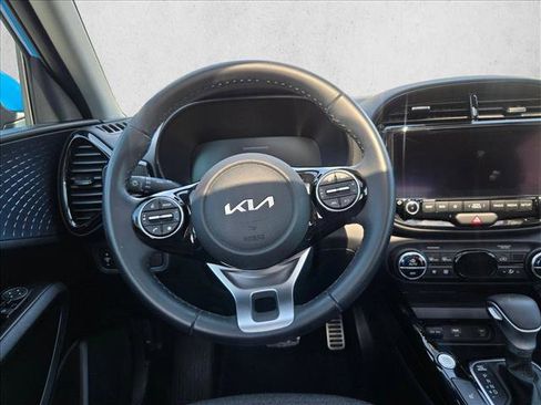Used 2024 Kia Soul EX image 18