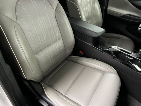 Certified 2024 Buick Envista Avenir image 27