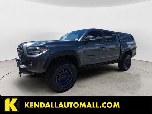 Used 2021 Toyota Tacoma TRD Off-Road w/ TRD Premium Off Road Package AWD/4WD image 1