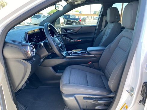 Used 2025 Chevrolet Equinox LT image 25