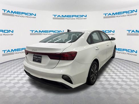 Used 2024 Kia Forte LXS w/ LXS Technology Package FWD image 5