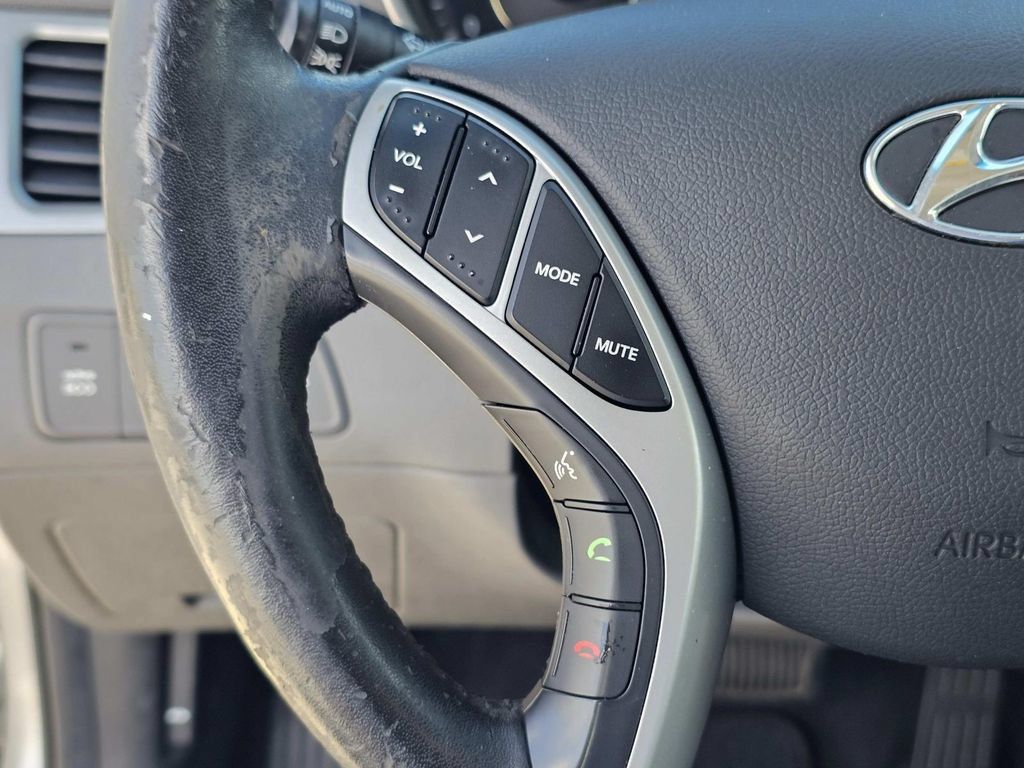 Used 2012 Hyundai Elantra Limited w/ Technology Pkg 5 FWD image 26