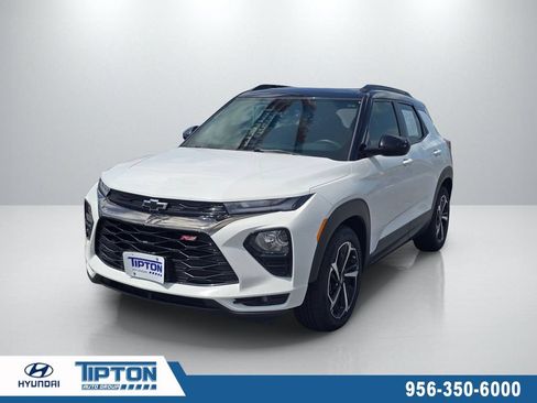 Used 2023 Chevrolet TrailBlazer RS w/ Sun and Liftgate Package FWD image 1