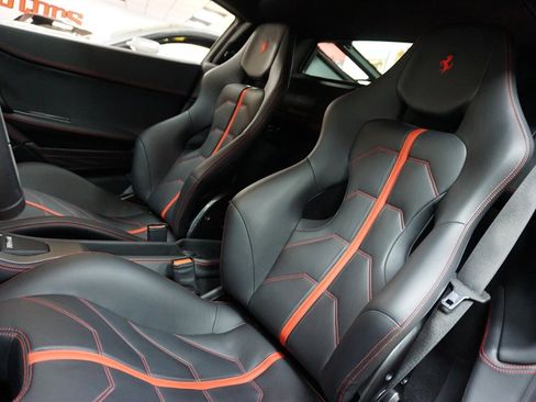 Used 2013 Ferrari 458 Italia Coupe image 11