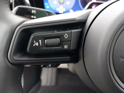 New 2026 Porsche Macan 4 Electric image 19