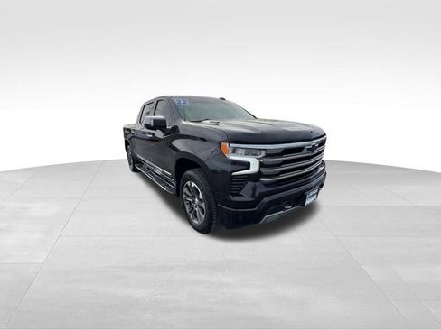 Certified 2022 Chevrolet Silverado 1500 High Country AWD/4WD image 2
