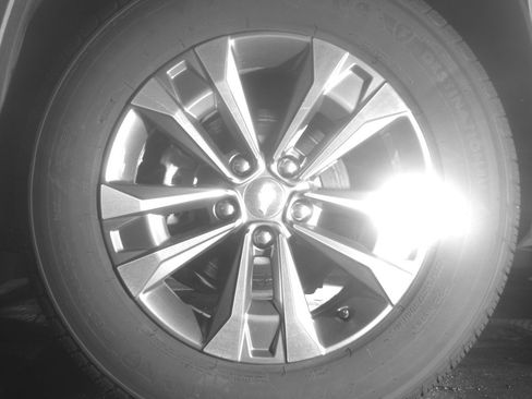 Used 2025 Chevrolet Equinox LT image 14