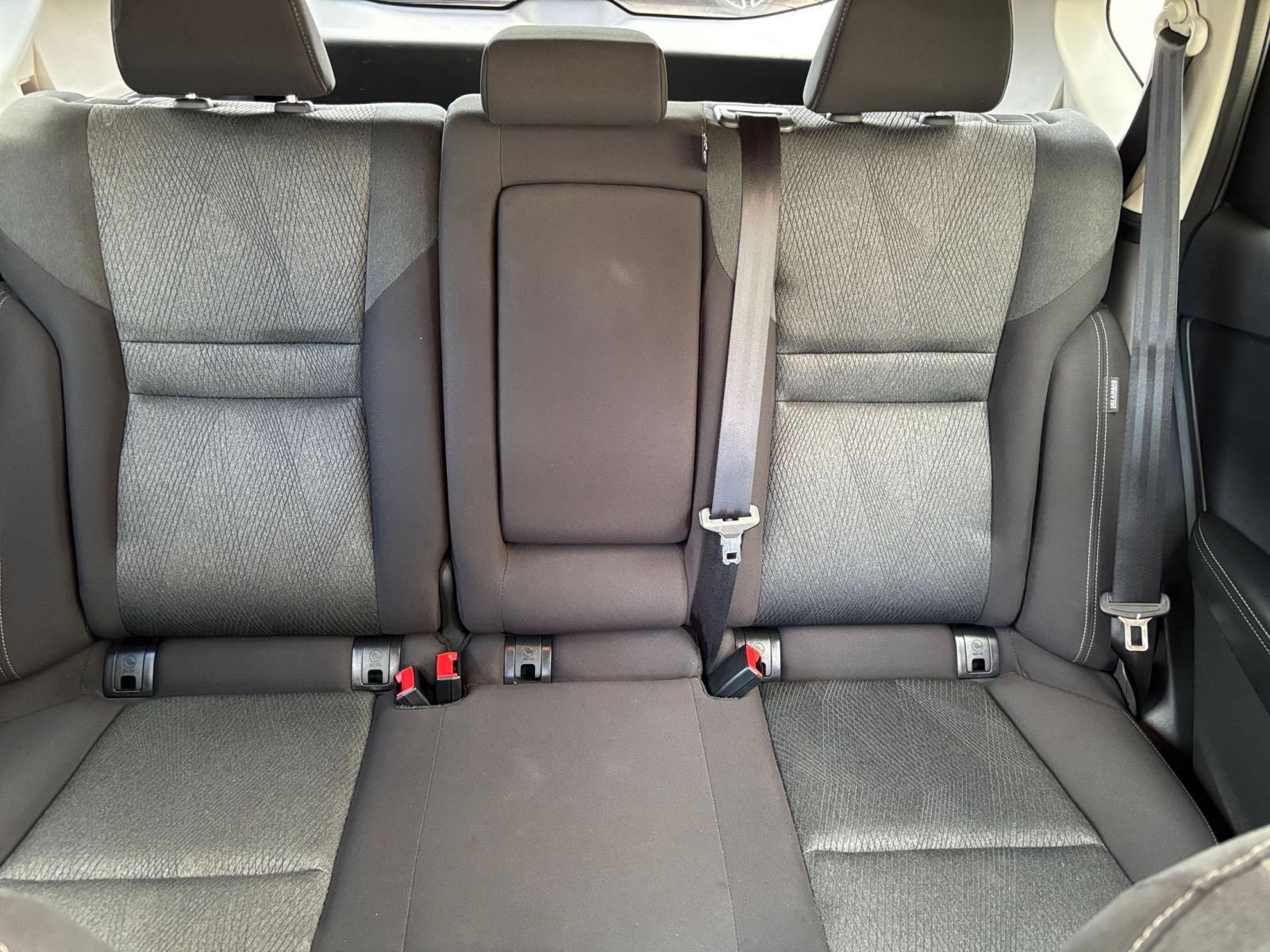 Used 2025 Nissan Rogue SV FWD image 39