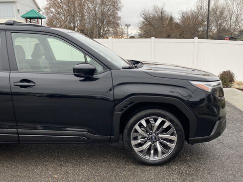 Used 2025 Subaru Forester Touring image 8