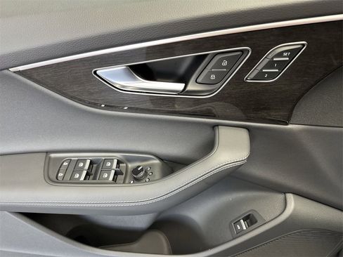 New 2026 Audi Q7 3.0T Premium Plus image 13