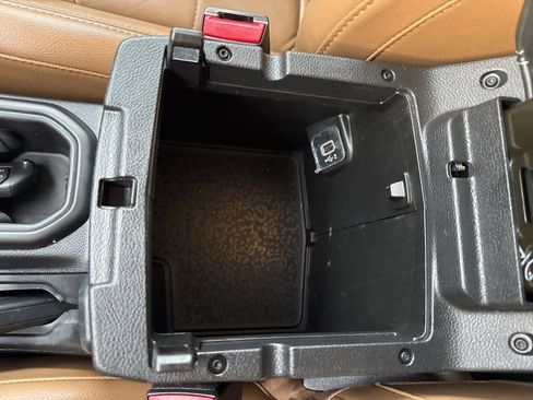 Used 2023 Jeep Wrangler Unlimited Sahara w/ Cold Weather Group image 28