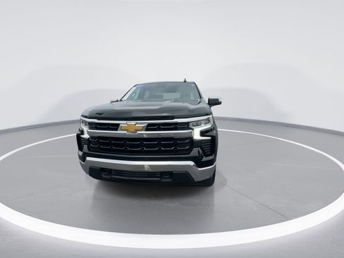 Used 2022 Chevrolet Silverado 1500 LT AWD/4WD image 3