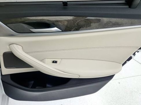 Used 2021 BMW 540i w/ Executive Package RWD image 41