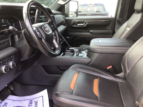 Used 2024 GMC Sierra 3500 AT4 w/ AT4 Preferred Package AWD/4WD image 3