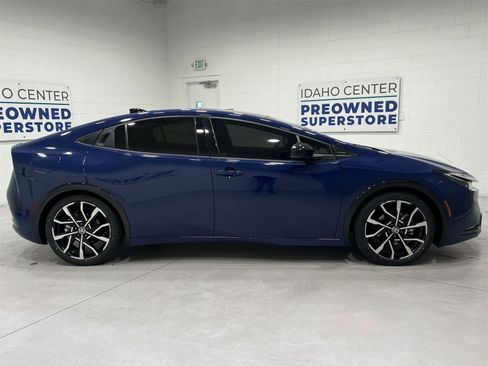 Used 2023 Toyota Prius Prime Premium image 9