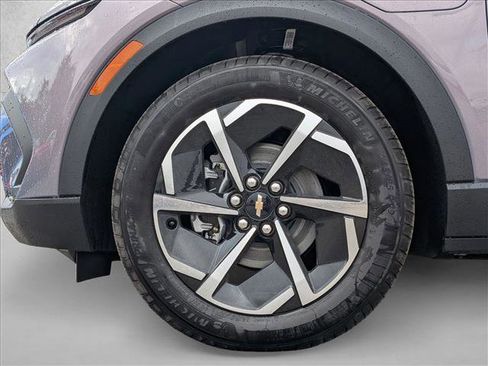 New 2026 Chevrolet Equinox EV LT image 18