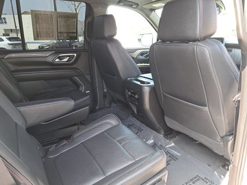 Used 2022 Chevrolet Tahoe RST w/ Luxury Package AWD/4WD image 11
