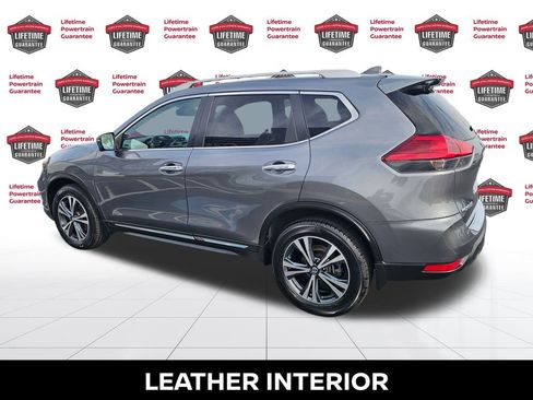 Used 2017 Nissan Rogue SL w/ SL Premium Package image 4