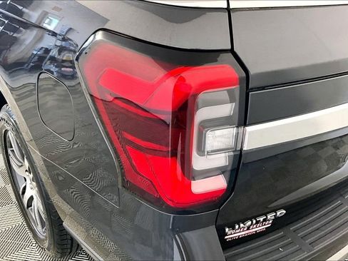 Used 2023 Ford Expedition Limited image 29