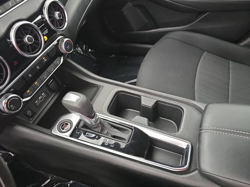 Certified 2025 Nissan Sentra SV FWD image 23