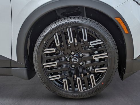 New 2026 Nissan Leaf Platinum+ w/ Cargo Package (Platinum+) image 9