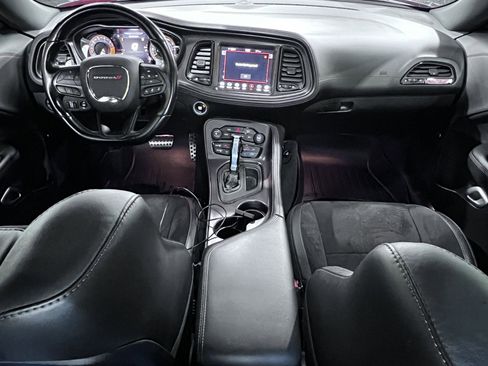 Used 2020 Dodge Challenger R/T image 11