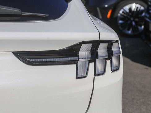 Used 2022 Ford Mustang Mach-E Premium image 7