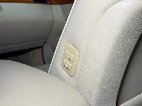 Used 2005 Lexus LS 430 RWD image 23