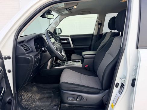 Used 2021 Toyota 4Runner SR5 AWD/4WD image 13