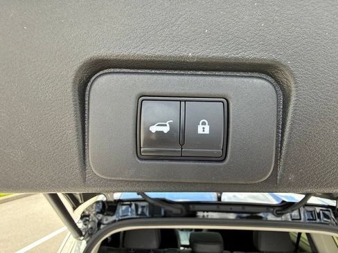 Used 2023 Nissan Rogue SL w/ SL Premium Package AWD/4WD image 39