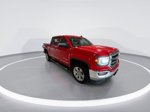 Used 2018 GMC Sierra 1500 SLT image 2