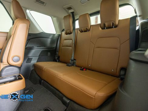 Used 2022 Nissan Pathfinder Platinum AWD/4WD image 30