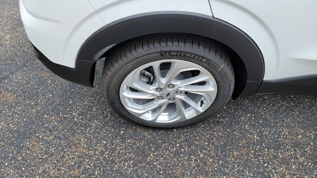 New 2027 Chevrolet Bolt LT w/ LPO, All-Weather Package FWD image 13