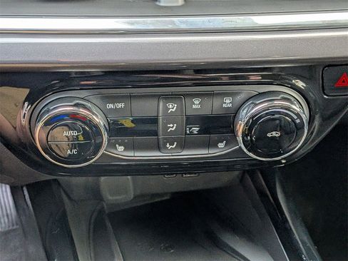 New 2026 Chevrolet Trax ACTIV w/ Sunroof Package image 17