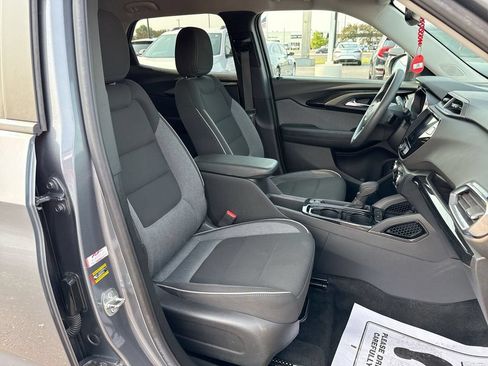 Used 2022 Chevrolet TrailBlazer LT w/ Convenience Package FWD image 25